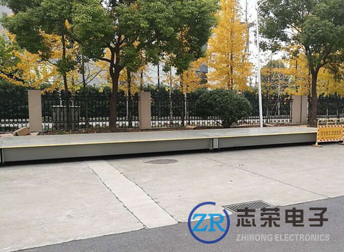 3月8日江蘇鼎鑫建造工程采購1臺工地用3x12米80噸地磅(采用數(shù)字式傳感器)
